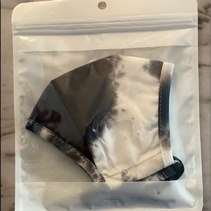 Black and white Tie dye face mask 😷